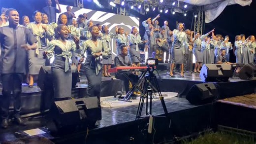 Ꭿℐℂ ᏆᎯℬᎾℛᎯ ℂℋᎾℐℛ on Instagram: "TAYARI BWANA UMEFANYA!🙌"