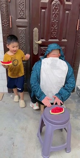 I'm going to make my dad laugh so that he'll give me the last piece of watermelon.