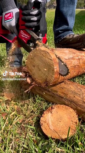 Fastest Cutting Pruning Saw. M18 FUEL™ HATCHET™ 8