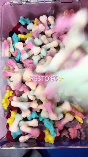 Pack a candy bag with me!!🍭🛍️ #lucybrookecandy #asmr #candy #satisfying #restockasmr #restock