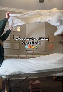 Replying to @Rove Refinery Creative lets get ready for a special guest! any guesses? 😉🎄 #fyp #esthetician #setup #diml #grwm #smallbusiness #smallbusinesscheck #skincarewithmorgan #facial #relaxing #christmas