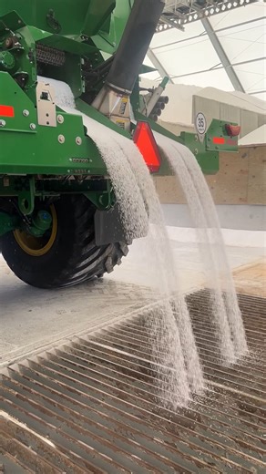 1.2M views · 9.3K reactions | It’s almost #fertilizer season! Getting ready with a CFR calibration on a #JohnDeere #800R #floater. #farming | Leading Edge Equipment | Facebook