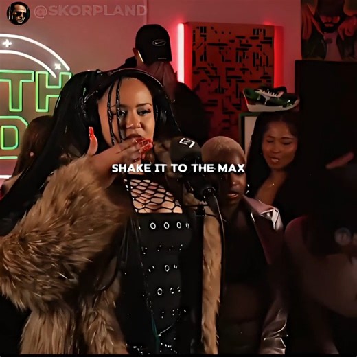 Sandeep Kumar on Instagram: "🎶 Shake It To The Max (FLY) — MOLIY, Skillibeng & Shenseea Single (2024) 🔥💃 “Shake it to the max…” This song is pure heat from the very first beat 😮‍💨🔥 Shake It To The Max is made for dance floors, street reels, and that unstoppable confidence energy. It’s bold, infectious, and impossible to sit still to. MOLIY brings the attitude, Skillibeng adds that raw edge, and Shenseea seals it with undeniable fire 💥🎶 Together, they turn this track into a full-on moveme