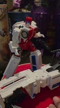 XTransbots MX-31MX31 Paragon First Aid, Defensor #3rdpartytransformers #xtransbots #transformers