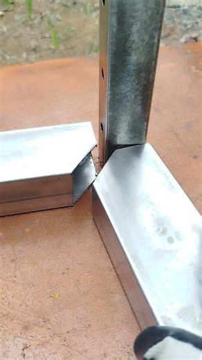 6.9K views · 66 reactions | tips and tricks for cutting thin metal accurately #weld #cutting #tips #cutting #fabricating | Habibi Welder Art. | Facebook