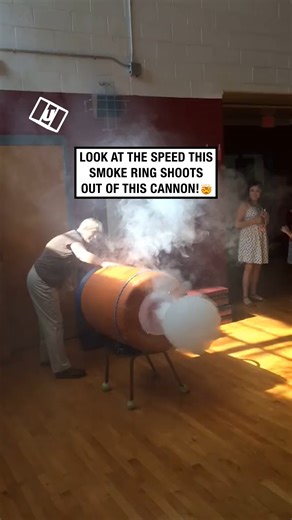 2.1M views · 6.4K reactions | I wish she was my science teacher! ‍ | UNILAD | Facebook