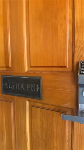 Happy Chapter Tours Day!! 🏡💝🥰 #alphaphi #gogreek #oregonstate #osualphaphi #sisterhood #chaptertours | Alpha Phi-Oregon State University