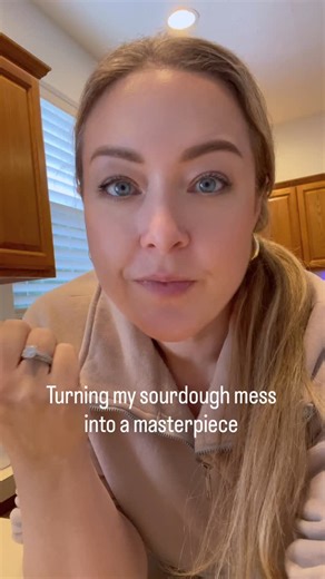 When your sourdough dreams deflate… just call it focaccia night 🤷‍♀️💁‍♀️ Fresh dill, spicy pickles, Boursin cheese a drizzle of hot honey = accidental perfection 🥵🍞 Sometimes the best bakes are the ones you “mess up.” 😂. Shout out to my sister @sarah_sibs_duke for sharing a sourdough toast reel with similar ingredients that inspired this focaccia!! Would you try this combo or is this a chaotic kitchen moment? Share with a friend who you want to make this with!! #SourdoughFail #FocacciaHack 