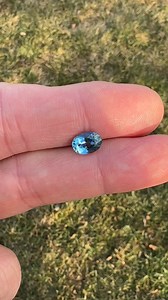 Check out this amazing aquamarine! Such intense color reminds us of the Santa Maria material that is so hard to acquire. #zomacolor #livelifecolorfully #agta_gems #luxury #agtamember #finegems #gemoftheday #coloredstones #aquamarine #aqua #finegemstones | Zoma Color