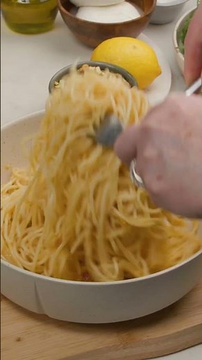 The most delicious roasted lemon and rocket Spaghetti recipe!