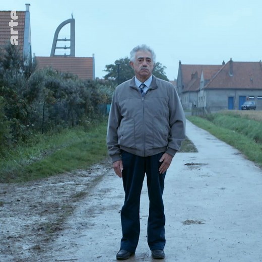 1.8M views · 3.1K reactions | La glue tombe toujours du ciel et l'enquête continue pour Coincoin !  Vous reprendrez bien un Cht'i épisode sur bit.ly/CoincoinEtLesZinhumains | ARTE | Facebook