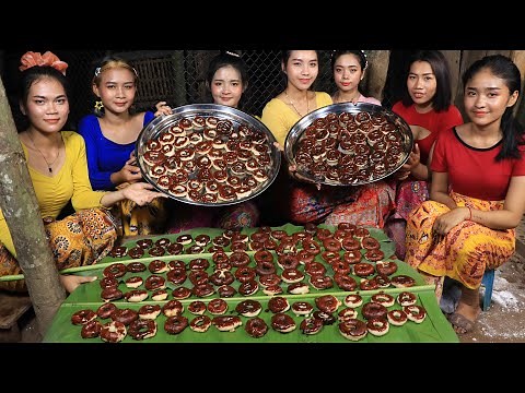 Amazing cooking circle cake Khmer in my village