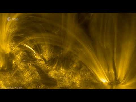 Sun's coronal rain and 'moss' seen in amazing Solar Orbiter close-up