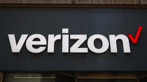 Verizon Buys Frontier in $20 Billion Deal to Boost Fios, Expand Network