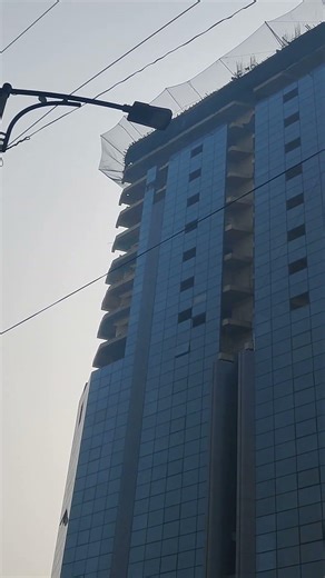 Glass Façade Installation – Site Reality