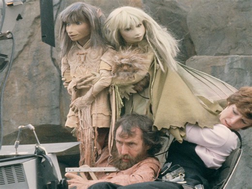 934K views · 25K reactions | "The World of the Dark Crystal" for free on Youtube (1 hour documentary, 1983). >> https://www.catsuka.com/breves/2025-10-12/the-world-of-the-dark-crystal-documentaire-d-1h-sur-youtube | Catsuka | Facebook