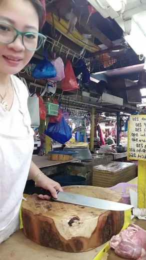 Mastering Butchery Techniques in a Busy Market