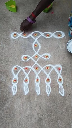simple sikku kolam with design vilakku kolam with dots