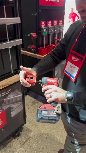 QualityIS 🇵🇷 on Instagram: "🔩 Milwaukee SHOCKWAVE™️ Impact Duty 3/8” Threaded Rod Nut Runner Modelo: 48-32-2391 💰 Precio: $49.97 ⚙️ Características destacadas: 🚀 Hasta 9X más rápido que girar a mano – ideal para ensamblar sistemas de suspensión, trapeze o strut racks. 🔧 Diseñado para Impact Drivers, ofreciendo máximo rendimiento y durabilidad. 🧩 SHOCKZONE™️ optimizado – absorbe el torque pico y evita roturas. ⚡ Capacidad de carga: hasta 100 lbs. 🔁 Diseño de zócalo dividido – acceso later