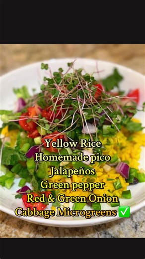 Another easy vegan meal with microgreens #microgreenrecipe #microgreens #ricebowl #plantbasedrecipes #veganrecipes