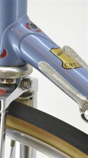 𝐂𝐢𝐜𝐥𝐢 𝐁𝐞𝐫𝐥𝐢𝐧𝐞𝐭𝐭𝐚 on Instagram: "CBT Italia, another classic which a lot of you guys have probably never heard of. Campagnolo Nuovo Record drive train and Universal 68 brakes make this bicycle look incredibly elegant ♥️ What is your opinion? Link in bio. #cicliberlinetta #classic #bicycle #vintage #cbtitalia"