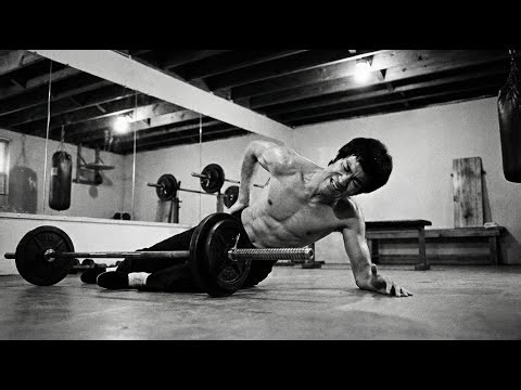 Bruce Lee's Back SNAPPED During Workout — Doctors Said He'd NEVER Walk Again, 6 Months Later...