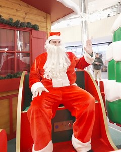 Ho, ho, ho! Santa creations Mediterranean Cosmos (Official)! To γιορτινό εργαστήρι του Mediterranean Cosmos σας περιμένει για εμπνευσμένες κατασκευές σε μια ατμόσφαιρα γεμάτη μαγεία και χρυσόσκονη! #mediterraneancosmos #xmasevent #LamdaMalls #newyear #2024 | Mediterranean Cosmos (Official) | Facebook