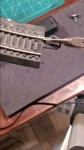 Removing Bachmann EZ Rail Joiners Ho Scale #train #diy