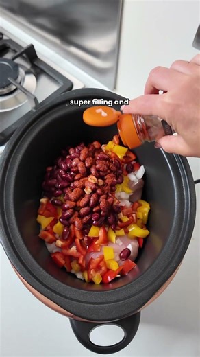 Easy slow cooker recipe 😮‍💨 #slowcookerrecipe #easydinnerideas #recipe #easynutrition