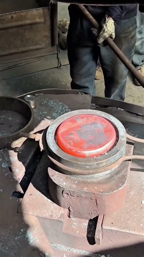 Heavy Duty Metal Shaping by Hydraulic Hammer