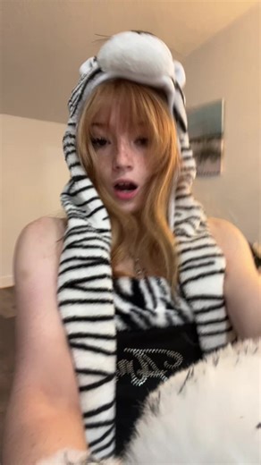 ♣️DX🍃 (@dixiesixxshitpost)’s videos with kiss me by vampyx - bri