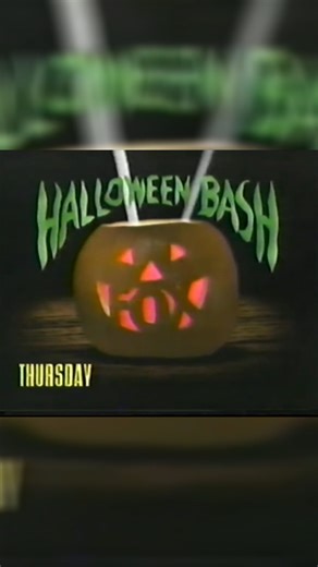 Fox's Halloween Bash with The Simpsons, Drexell's Class and 90210 #thesimpsons #halloween | Nostalgic Nebula