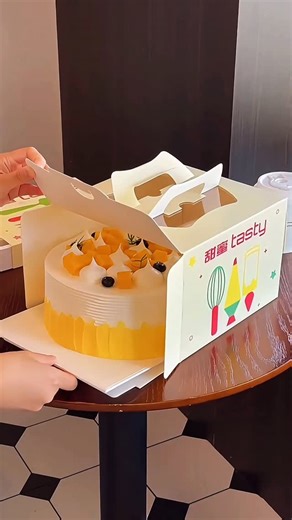 Akpack | One-piece simple folding cake box. #cakebox #cake #cakepackaging #factory #foodbox #customize #baker #bakery #customized #folding | Instagram