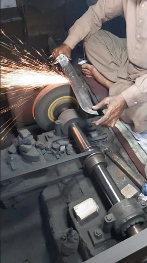 The sword is being sharpened procedure. #edcknife #swordsharp #swordmaking #handmade #swordandshield