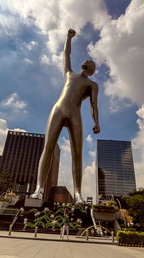 Jay Abarca | Travel & Lifestyle | DC ✈ | It’s taller than the Statue of Liberty 🗽🤯 📍 The Victor - Bridgetowne, Pasig, Metro Manila, Philippines 🇵🇭 Meet The Victor - one of the... | Instagram