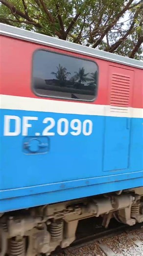 7-4-26/12:09 pm မမနဲ့ တောင်စွန်းဘူတာ ရထားဆုံ