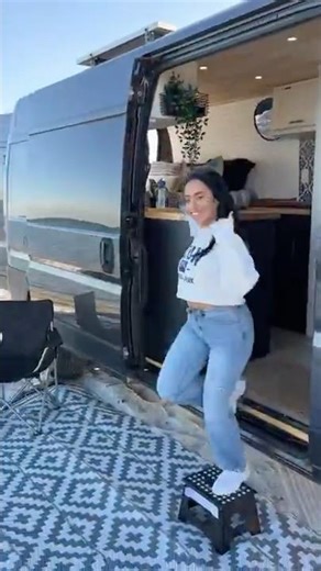 60-Second Florida Van Tour 🌴🚐 Smart Self-Built Conversion!