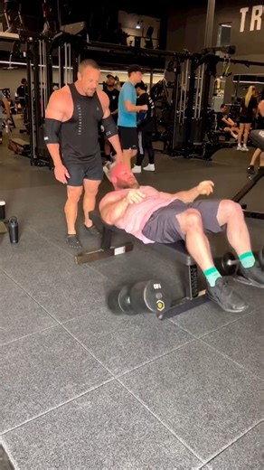 Flashback of Steven Wain pressing the 150s with Marc Lobliner and Bryce Biel 💪 #blackstonelabs #flashbackfriday #ifbb ##ifbbpro #benchpress #dumbellworkout #bodybuilding | Blackstone Labs