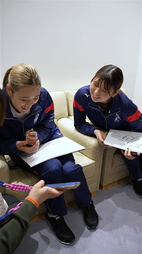 SV.LEAGUE on Instagram: ". スローガンを考える じっくり佐藤とパッと山田 会見アーカイブは J SPORTSオンデマンドで！ @nec_rr_official #山田二千華 #佐藤淑乃 #エムット_SVリーグオールスター #SVリーグ"