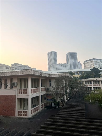 Học VB2 Tiếng Trung Tại Ulis: Trải Nghiệm Âm Nhạc