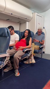 Stuff you see on airplanes #OMG #life #travel #lol #fun | L's Quirky Hacks and Skits