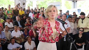 394K views · 16K reactions | Vamos a defender el voto de los ecuatorianos; o el 19/02/2017 cuidamos la voluntad popular o este país se hunde como Venezuela. Juntos le devolveremos salud, educación, empleo y vivienda a la gente, a las familias pobres. El 19 de febrero del 2017 cada uno velará por su futuro. | Cynthia Viteri | Facebook