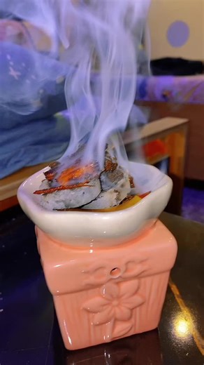 Creating Beautiful Smoke Patterns with Charcoal