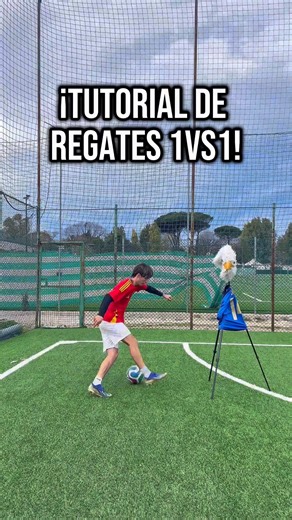 ¡Hey amigo, aprende este regate de 1vs1 conmigo!😎 | 🤩⬆️ #futbol #españa #tutorial #regates