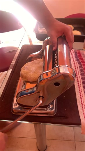 Fideos caseros con salsa roja casero