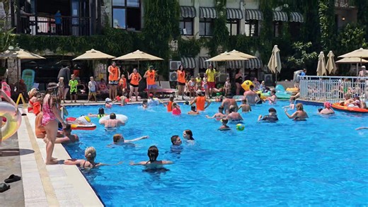 14K views · 112 reactions | Pool dance time  | Club Alize | Facebook