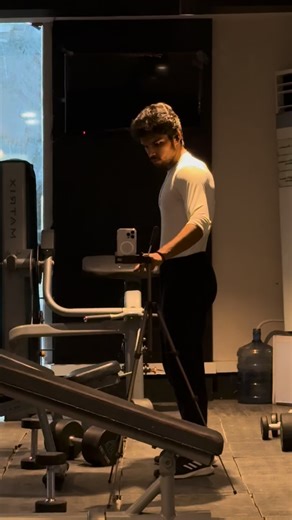 Hamzaa~⚜️ on Instagram: "My Journey is that I was 17 years old at this age i weighed around 130kgs approx sick tired of being a fatfuck (No girls or any bs) my friends used to say loose a little weight. i used to workout at home there was no gym until my college had started had no knowledge about what my diet should be what exercises i should do only had 5kg dumbbells and did what i understood myself by time passed i git skinny fat had loose skin with zero muscle and zero diet starved my self be