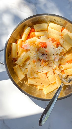 1.1K views · 13 reactions | Make delizioso pasta fasta.  This Sungold Tomato Sauce is buttery, garlicky, and so simple it feels like cheating. Full recipe on our site. https://www.yokesfreshmarkets.com/recipes/pasta-with-sungold-tomato-sauce | Yoke's Fresh Market | Facebook