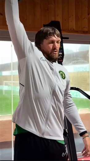 Oleksandr Usyk Kettlebell Training | Strength & Balance