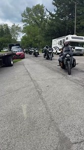 NEXT LEVEL MC KINGS 👑 @next.level.mc.indy #blackbikeset #1412boyz #nextlevelnation #harleydavidson #motorcycle #pullup 💯💪🏾🖤 | blackbikeset